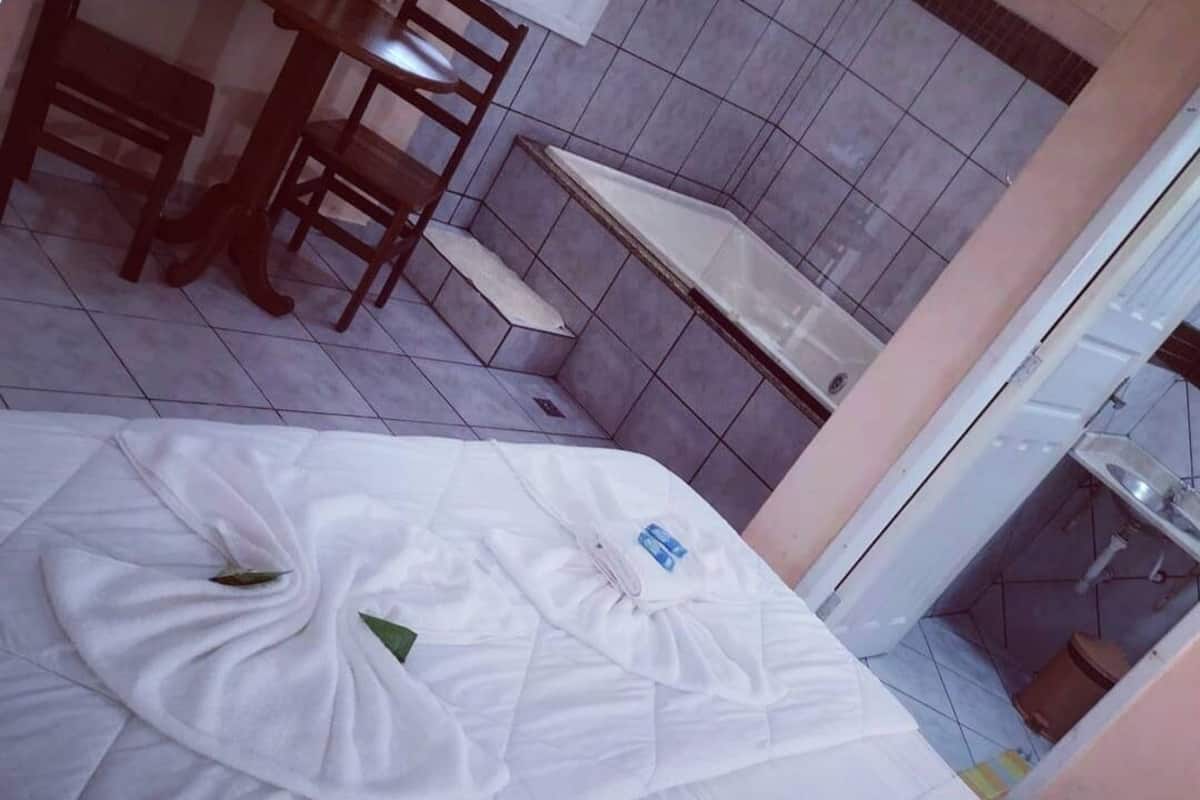 Deluxe Room | Free WiFi, bed sheets