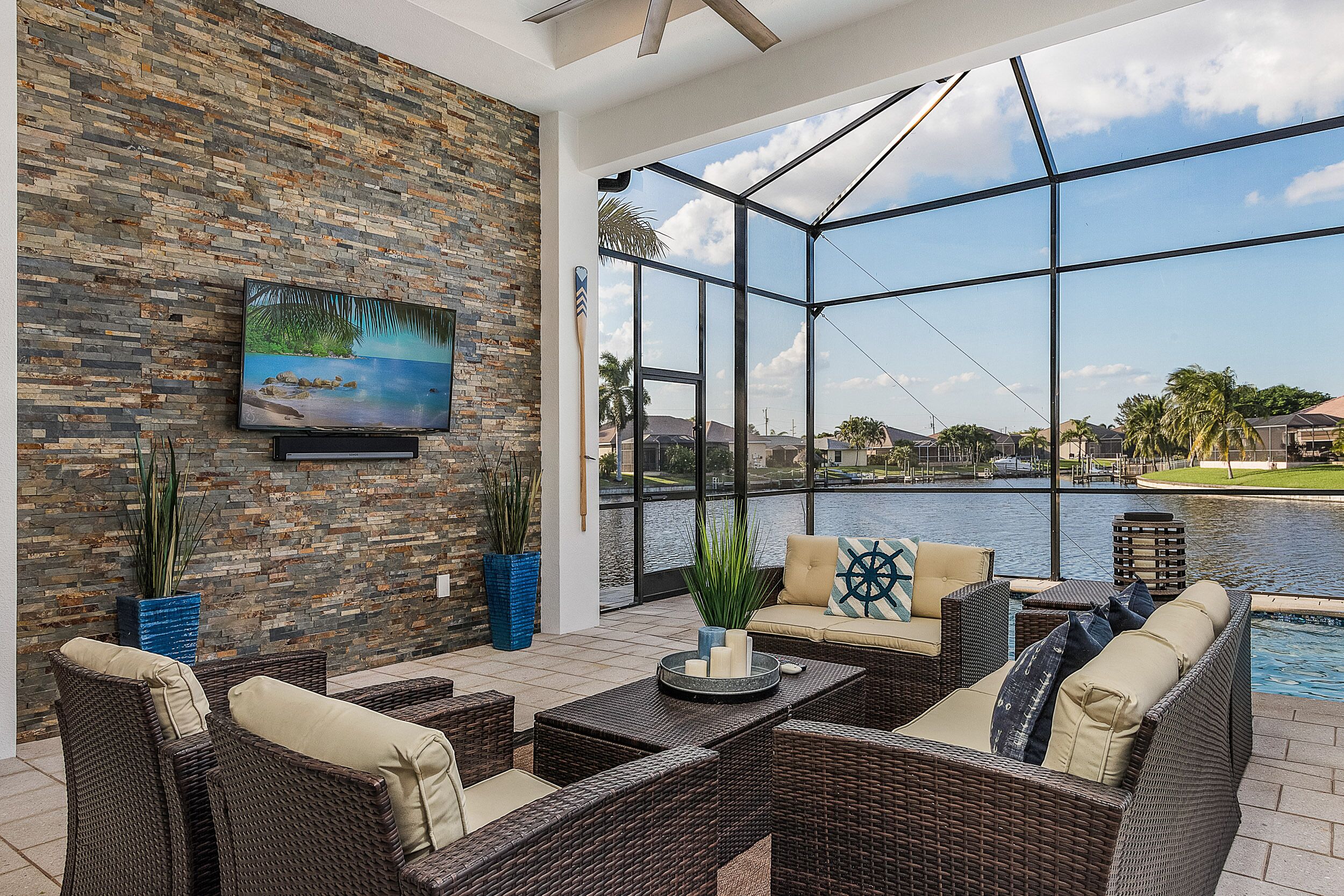 智能電視、DVD 播放機、音樂庫、音響