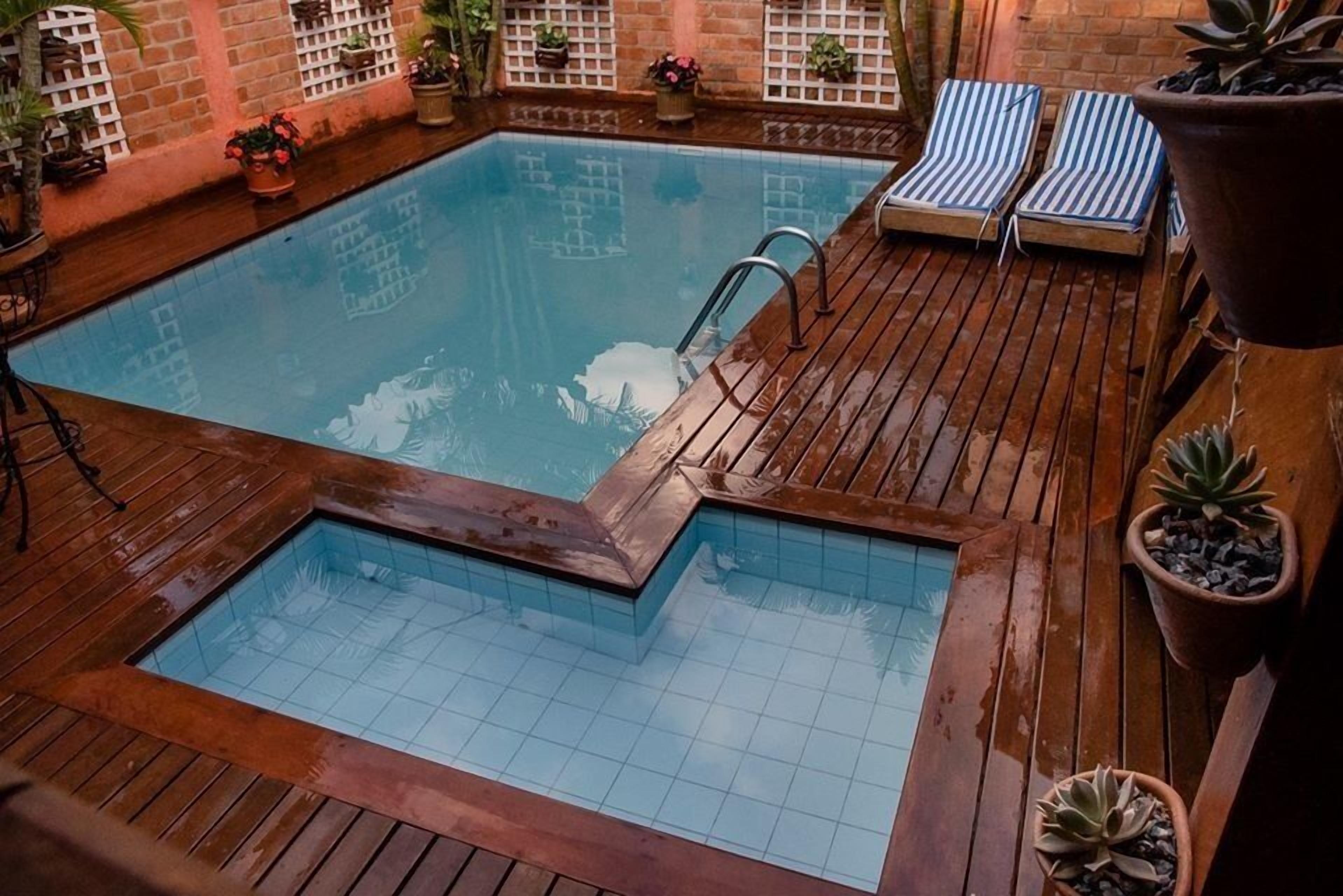 Utomhuspool