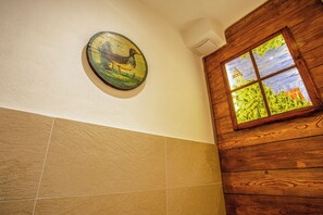 Double or Twin Room | Bathroom