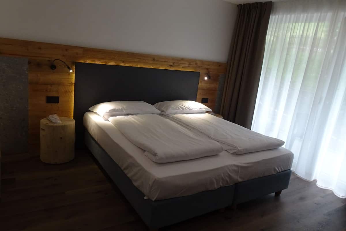 In-room safe, blackout curtains, soundproofing, free WiFi
