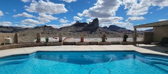 Parker Strip pool house with game room!