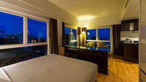 Room - RCG Suites Pattaya (Pattaya)