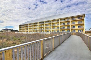 Exterior - Incredible Ocean Views, Direct Beach Access, Pool (Port Aransas)