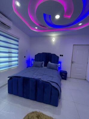 1 室のベッドルーム、アイロン / アイロン台、WiFi (無料)、ベッドシーツ