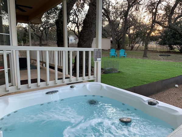 Bain à remous extérieur