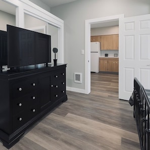 Interior - Keizer Rapids Estate 🌊 (Near In-N-Out) (Keizer)