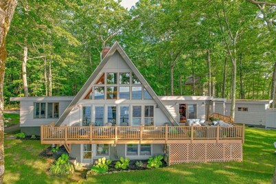 The Great Escape - Picturesque Sebago Lake