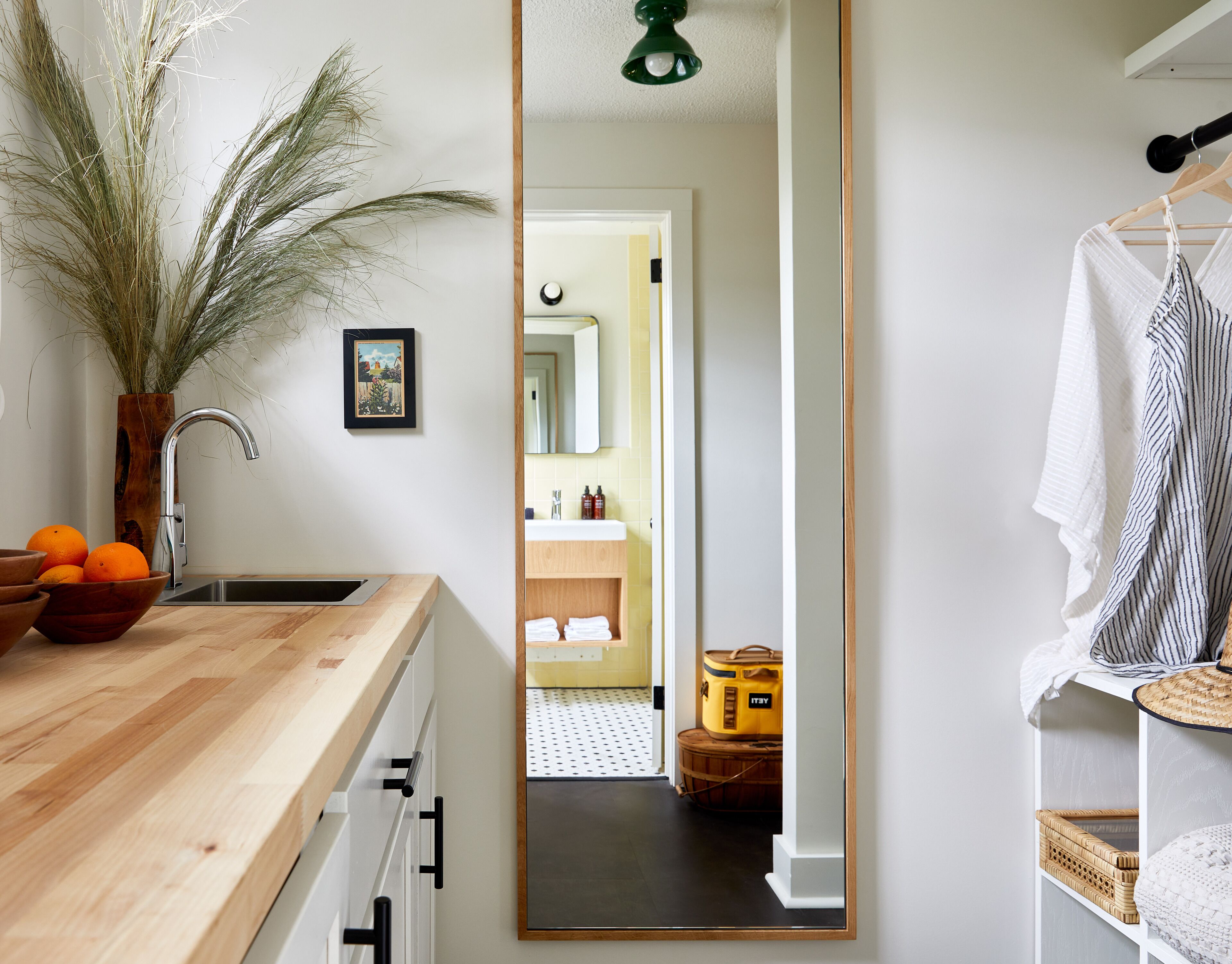 2 bedrooms, hypo-allergenic bedding, iron/ironing board, free wifi