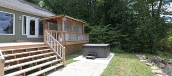 ❤️Private Sandy Beach Waterfront Cottage w/ Hottub❤️