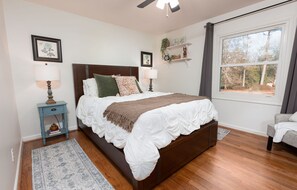 3 bedrooms, iron/ironing board, free WiFi, bed sheets