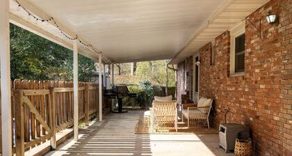 5 min Walk to Cooper Creek. Cozy Outdoor Space! 15-20 minutes to Ft Benning.
