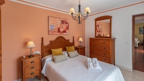 4 bedrooms, iron/ironing board, travel crib, WiFi - Villa Jorge Nerja by Ruralidays (Málaga)