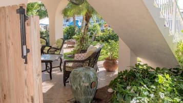 House, 3 Bedrooms, Beach View | Property grounds