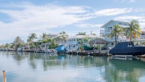 House, 3 Bedrooms, Beach View | Lake - Mango Oasis by Florida Keys Luxury Rentals (Islamorada)