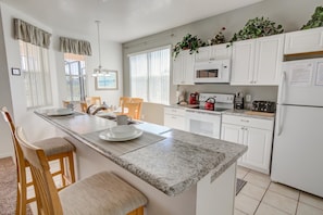 House, Multiple Beds (William's Calabay Parc Vacation Home) | Private kitchen