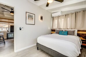 1 bedroom, desk, iron/ironing board, WiFi