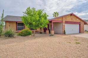 Exterior - Glendale Getaway | Pool (Glendale)