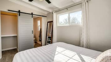 1 Schlafzimmer, Schreibtisch, Bügeleisen/Bügelbrett, WLAN