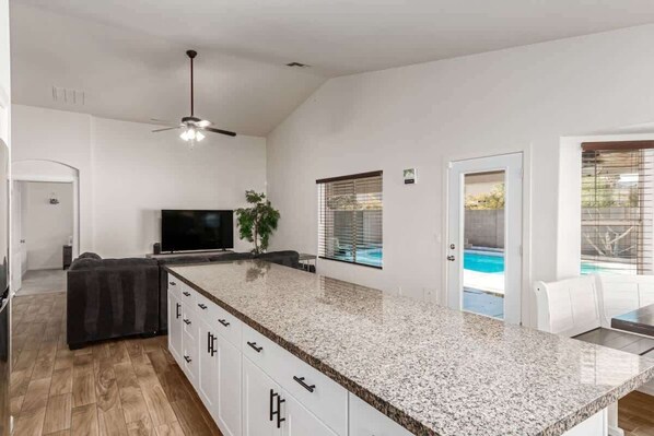 Interior - Beautifully Decorated Home|Avondale|PrivatePool (Avondale)