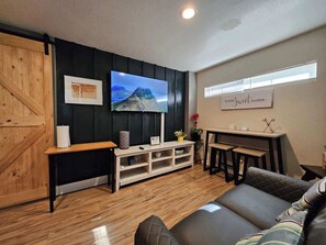 Unclassified image, 3 of 42, button - Downtown Renovated Apt w/ Free Parking & BBQ (Phoenix)