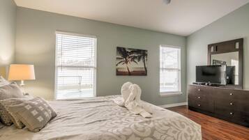 House, Multiple Beds (Amanda's Cozy Clear Creek Vacation Ho) | 3 bedrooms