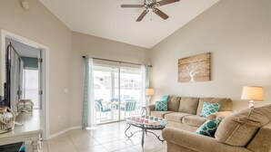 Ferienhaus, Mehrere Betten (Amanda's Cozy Clear Creek Vacation Ho) | Wohnzimmer