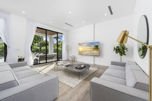 Smart TV, stereo