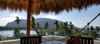 Huge Villa with Pool, Rooftop Deck, and Beach Views