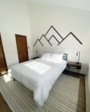 3 عدّة غرف نوم ومكواة/لوح كي وواي فاي مجانًا وملاءات أسرّة