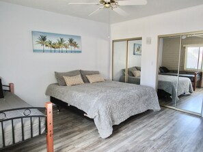 7 bedrooms, WiFi, bed sheets