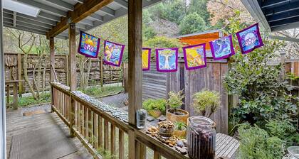 Riverfront cottage w/ hot tub, lush gardens, privacy & river access, pets ok!