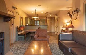 Fireplace - Comfortable and beautiful Wilderness Club at Big Cedar,2 Bedroom! (Ridgedale)