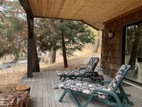 Wood Haven — Enormous 4-Story Cabin for Family and Work Retreats [Sleeps 19]