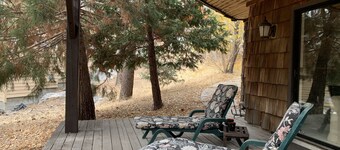 Wood Haven — Enormous 4-Story Cabin for Family and Work Retreats [Sleeps 19]
