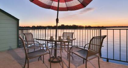 Lakefront Resort Conference & Event Center Retreat | Sleeps 40