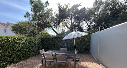 Diese 50 qm Wohnung liegt in einer kleinen Residenz, mit Terrasse