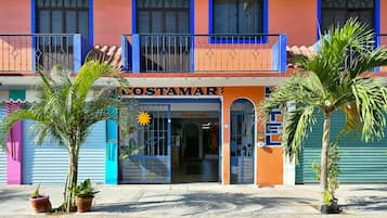 Fachada de la propiedad