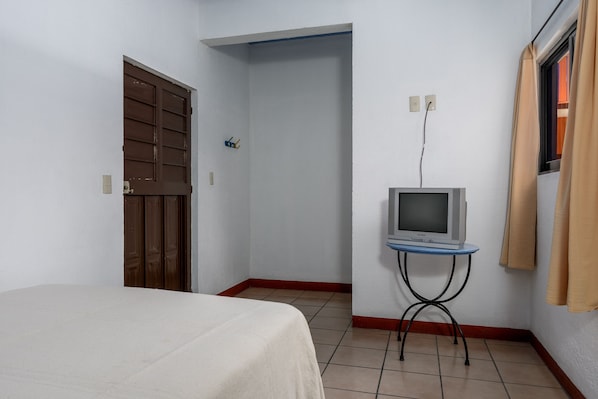 Room - Hotel Costamar (Puerto Escondido)