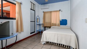 Comfort Double Room (Air Conditioning) - Hotel Costamar (Puerto Escondido)
