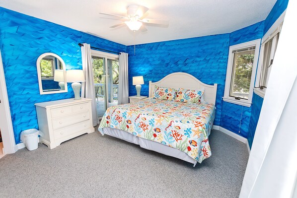 5 bedrooms, iron/ironing board, free WiFi, bed sheets