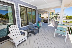 Terrace/patio - OCEANFRONT, Private Beach Access, Gas Fireplace, Ocean Views, WL933, Tale of the Whale (Corolla)