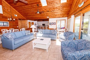 TV, books, stereo - OCEANFRONT, Private Beach Access, Gas Fireplace, Ocean Views, WL933, Tale of the Whale (Corolla)