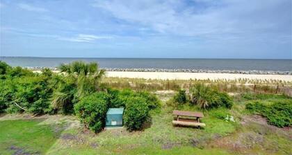 Villa 106 - lovely oceanfront condo