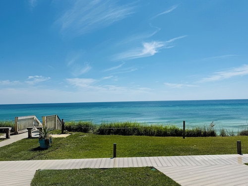 PRIVATE BEACH-You deserve this-Luxury ground-level 1-bedroom ON THE BEACH on 30A