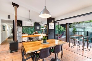Dining - Cool Noosa Home. Heated Pool.Aircon.WIFI. Central. (Noosa Heads)