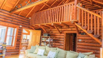 Smart TV, reproductor de DVD, libros y videoteca