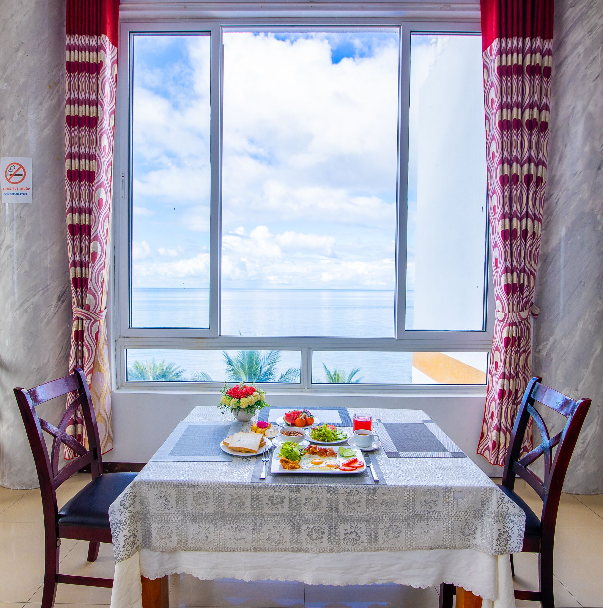 Tägliches inbegriffenes Frühstücksbuffet