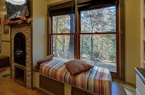 House, Multiple Beds (Deerly Loved #2846) | Interior