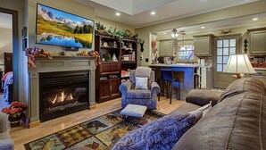 House, Multiple Beds (Deerly Loved #2846) | Living area - Deerly Loved #2846 (Sevierville)